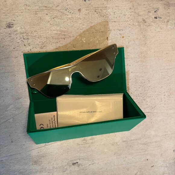 Bottega Veneta Gold Cat-Eye Sunglasses – Worn Once, Authentic, Box & Cards - Picture 1 of 7